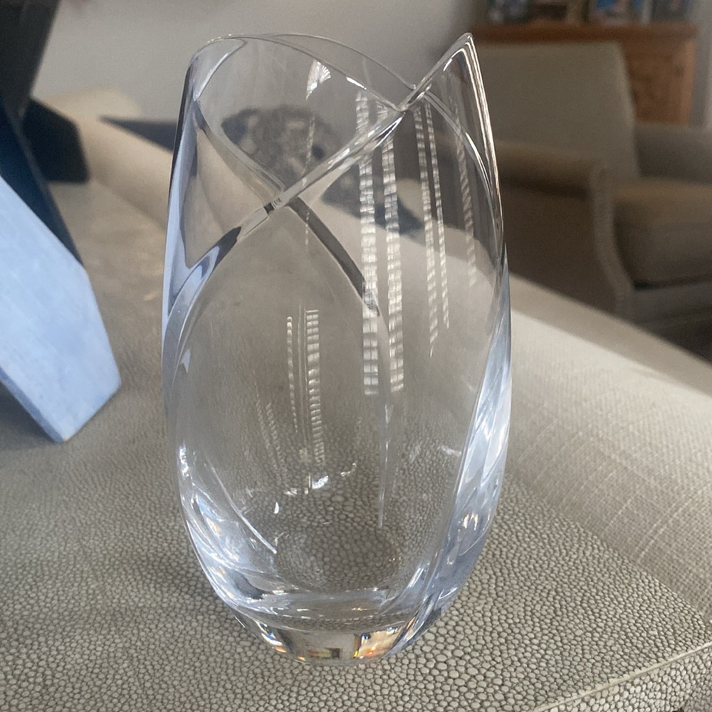 Mikasa Slovenia Finesse Cut Crystal Tulip Vase